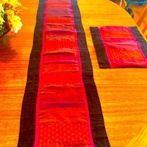 Table Runner & 8 placemats Set Burgundy and Black